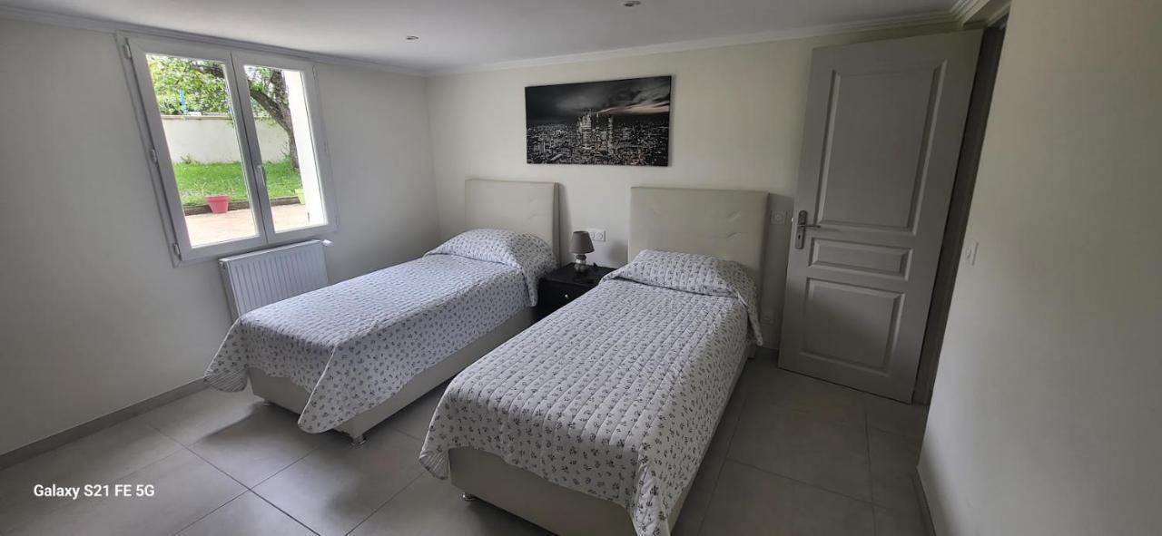 Maison Calme Et Spacieuse Bassens  Eksteriør billede